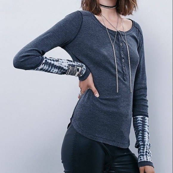 We The Free Free People Dark Grey Henley Tie Dye Cuff Sleeves Boho - Picture 1 of 9